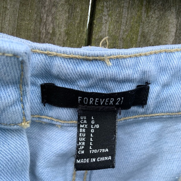 Light Distressed Boyfriend Jeans - Picture 6 of 6